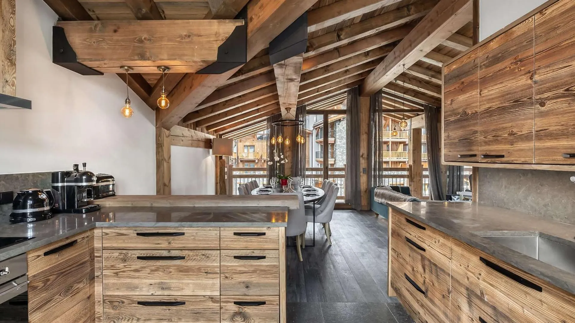 Apartment Appartement Duplex Avec Terrasse, Jacuzzi Et Cheminee - Val-D'Isere - Fr-1-567-63 France